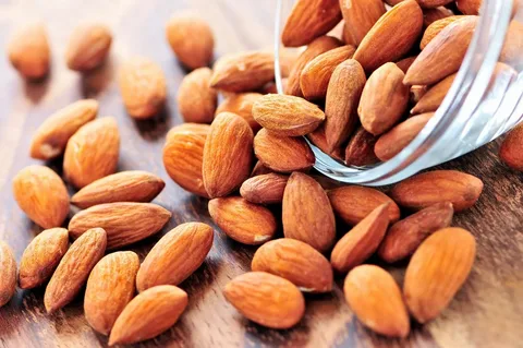 تصویر 2 از قیمت و خرید مغز بادام درجه یک + فروش ارزان